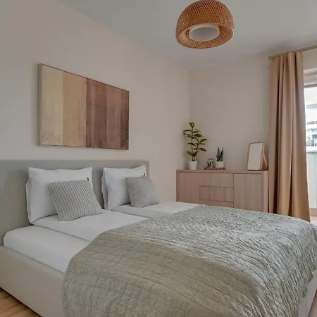 Апартаменты Cztery Oceany Blisko Morza Z Parkingiem By Lion Гданьск